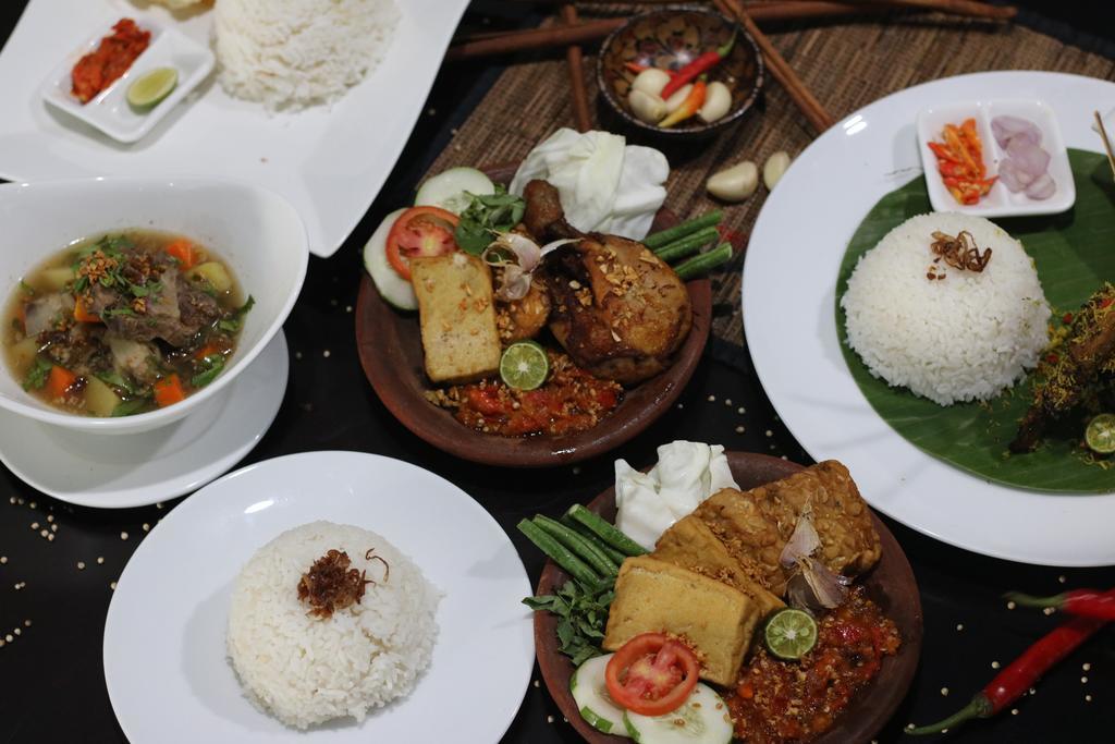 Bekizaar Hotel Surabaya Kültér fotó