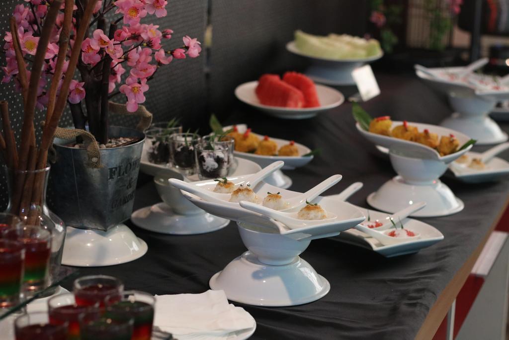 Bekizaar Hotel Surabaya Kültér fotó