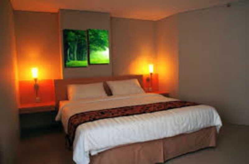 Bekizaar Hotel Surabaya Kültér fotó