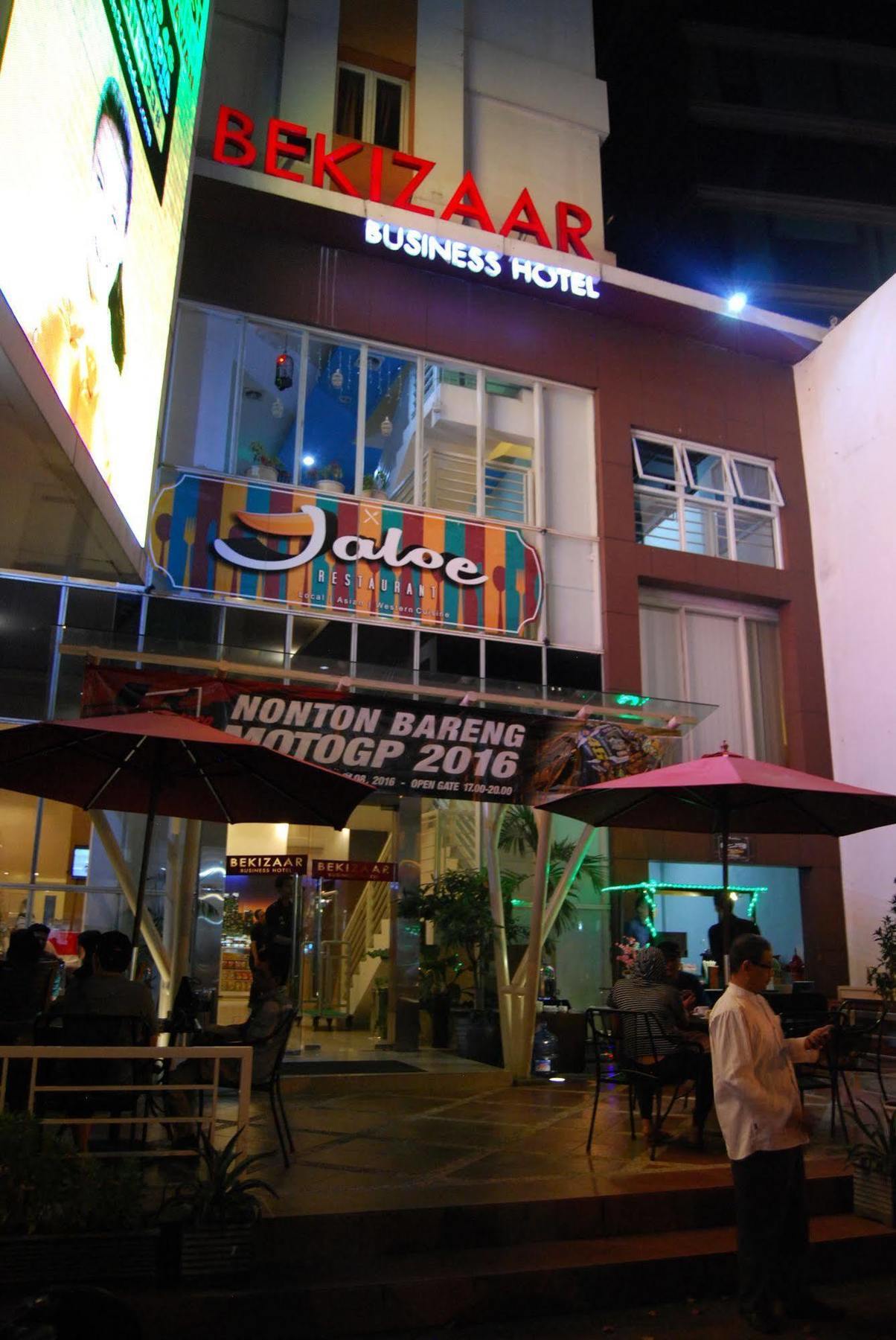 Bekizaar Hotel Surabaya Kültér fotó