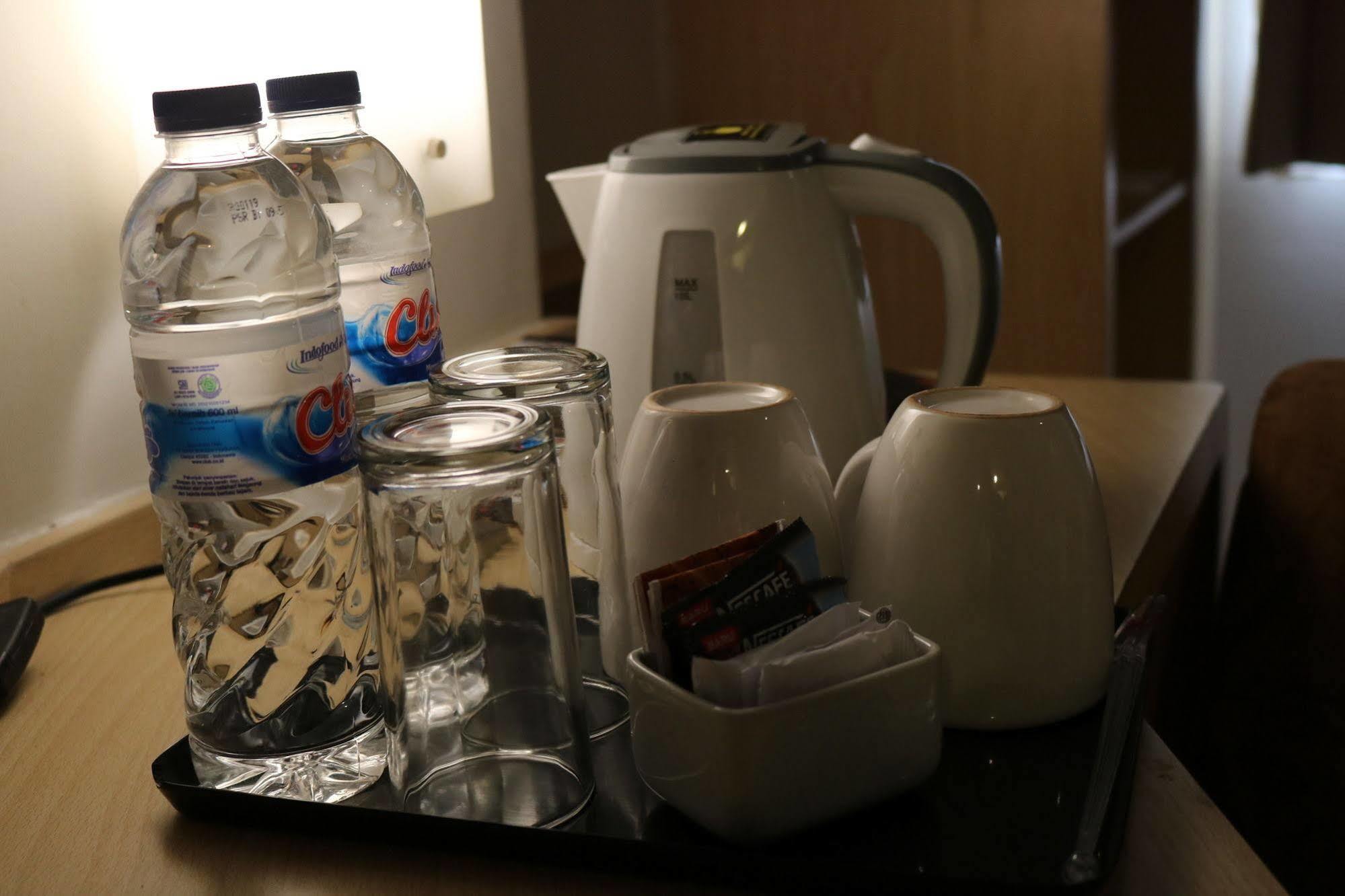 Bekizaar Hotel Surabaya Kültér fotó
